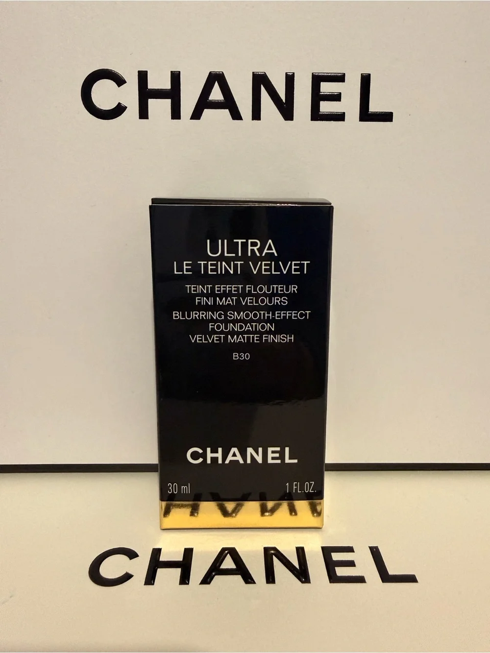 CHANEL Ultra Le Teint Velvet B30 Blurring Matte Foundation 30ml NIB